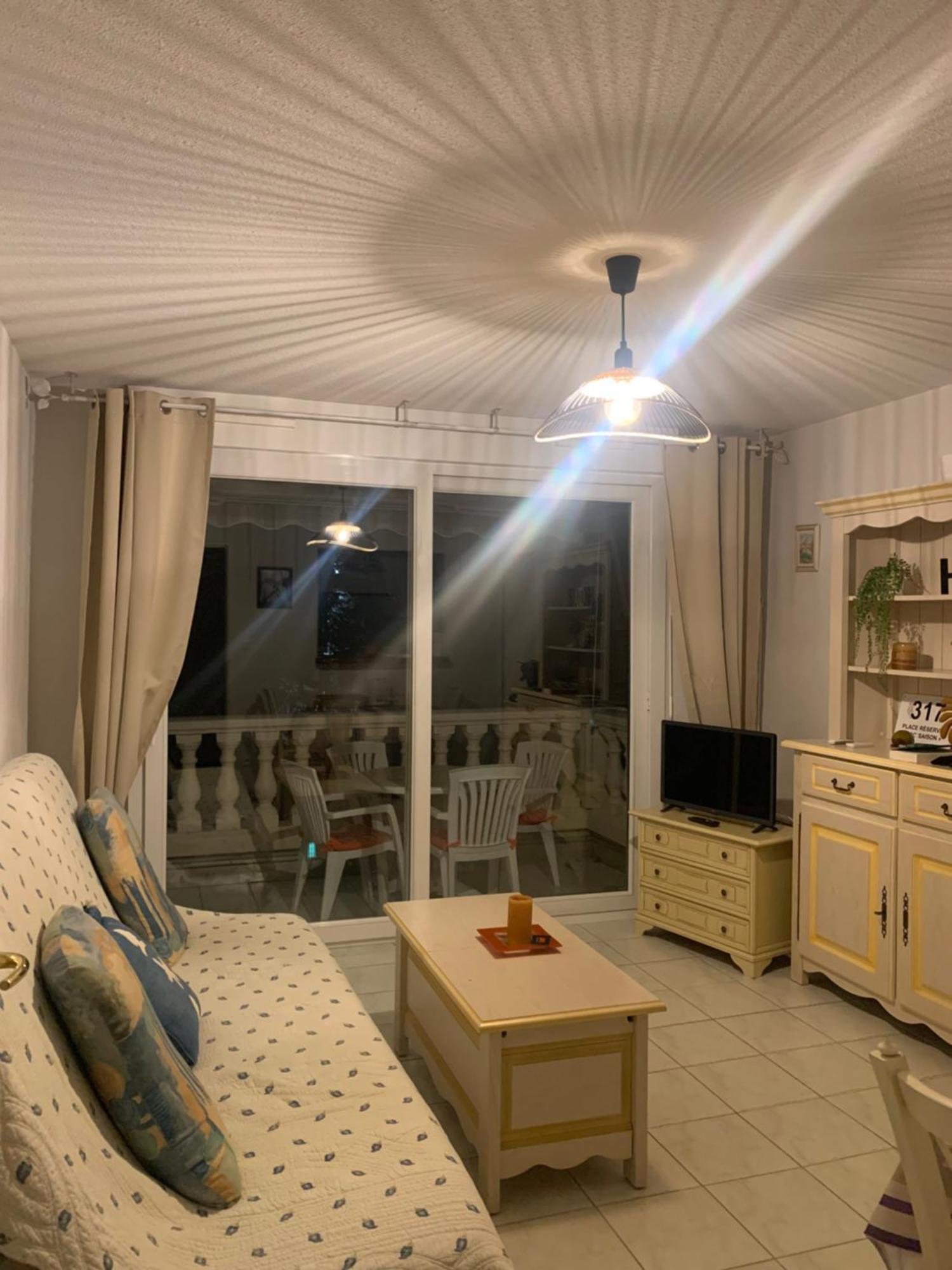 Le Tropical Lägenhet Fréjus Exteriör bild
